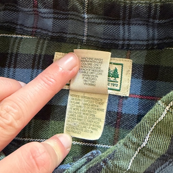 LL Bean Men’s L Casual Button Up Shirt Blue Green Plaid Long Sleeve 100% Cotton - Picture 4 of 13